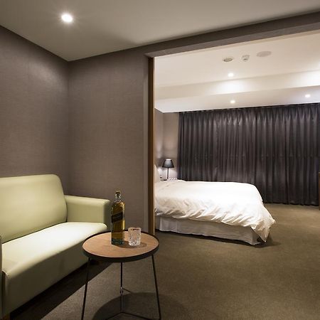 Noble Hotel Тайпей Екстериор снимка