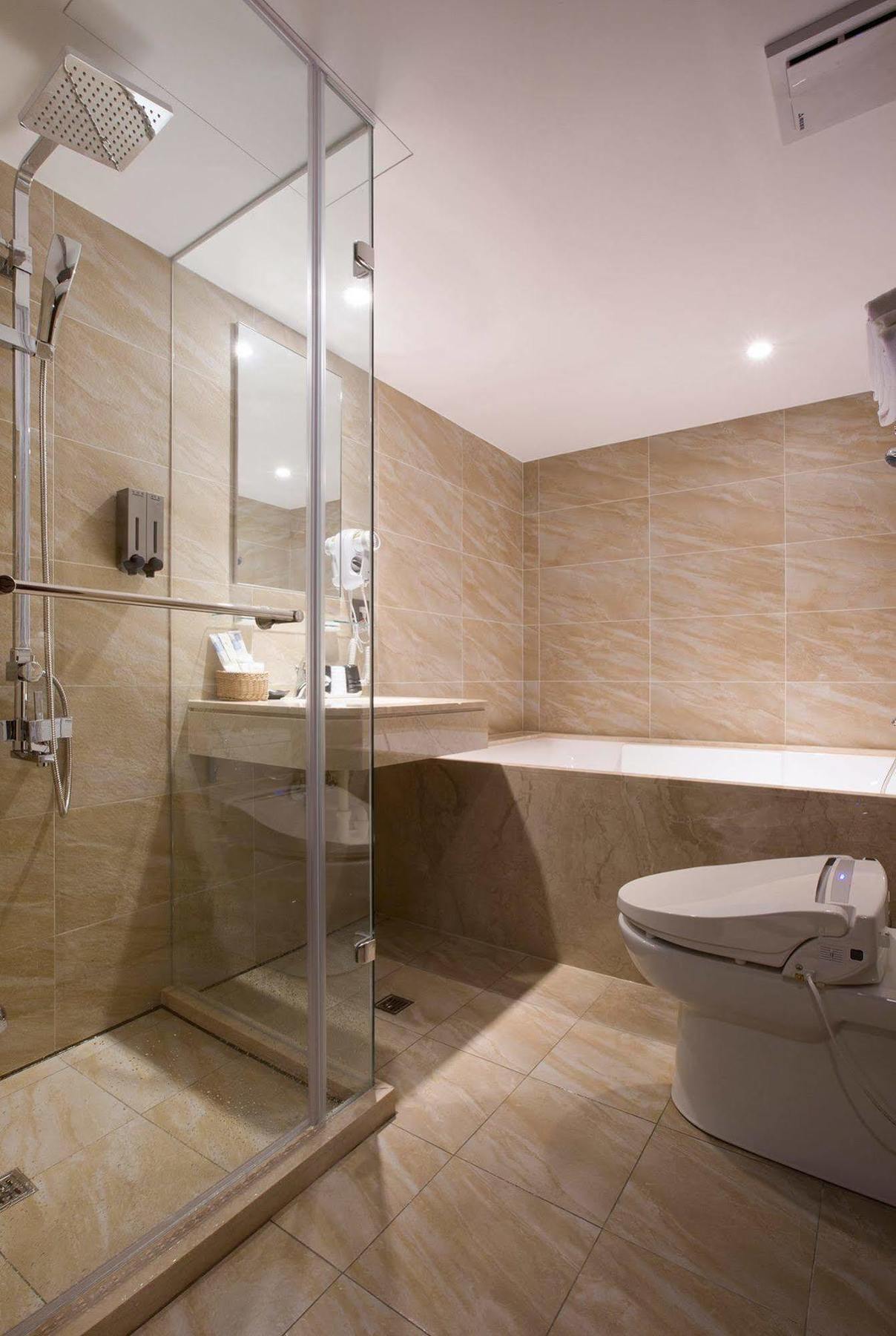 Noble Hotel Тайпей Екстериор снимка