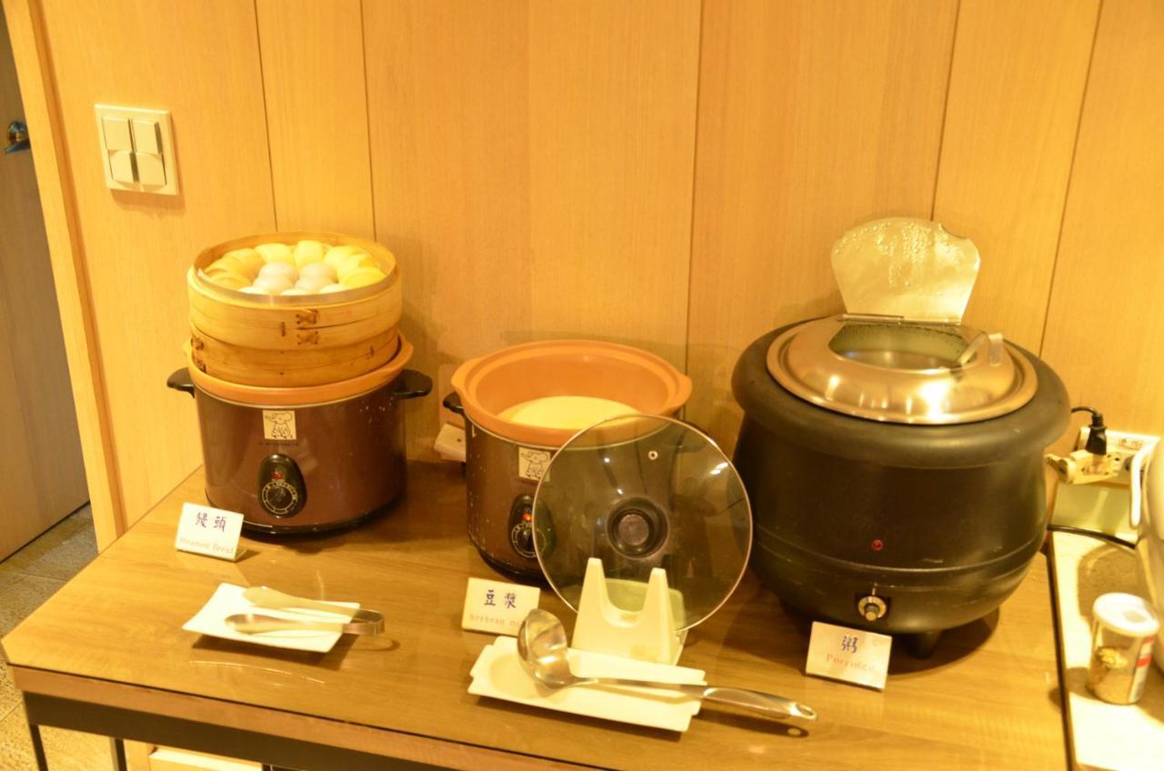 Noble Hotel Тайпей Екстериор снимка