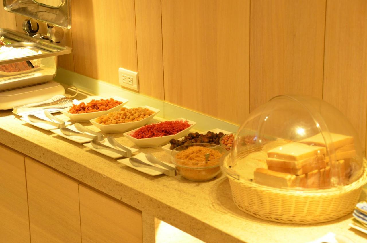 Noble Hotel Тайпей Екстериор снимка